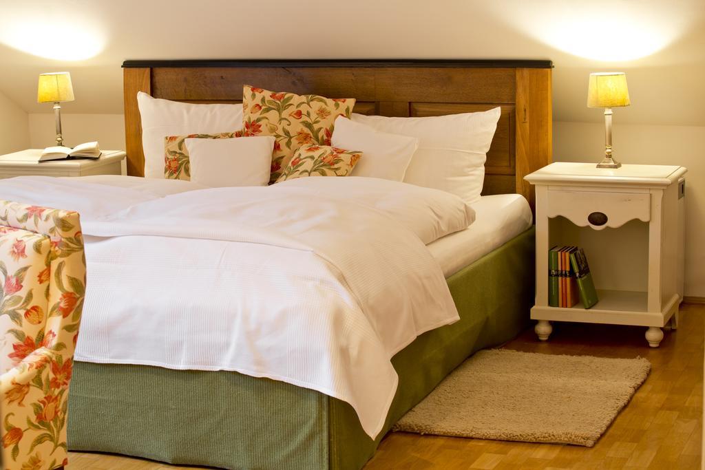 Romantik Hotel Landhaus Baerenmuehle Frankenau Bilik gambar